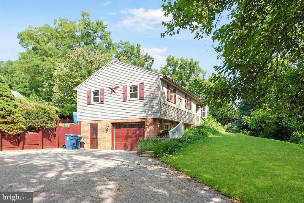 220 Holtzapple Road Red Lion, PA 17356 - Photo 3 of 31 Gallery Image 3