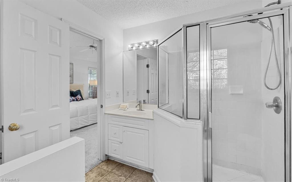 402 Shadybrook Road High Point, NC 27265 - Photo 25 of 38 Primary Bath