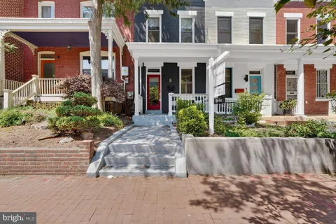 $1,025,000 | 1428 C Street Southeast, Washington, DC 20003