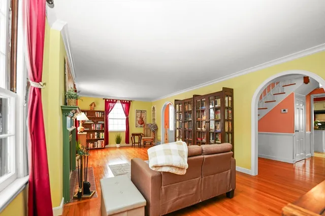 $389,000 | 33 Severn Street, Longmeadow, MA 01106