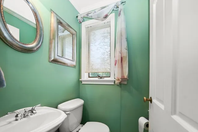 $389,000 | 33 Severn Street, Longmeadow, MA 01106