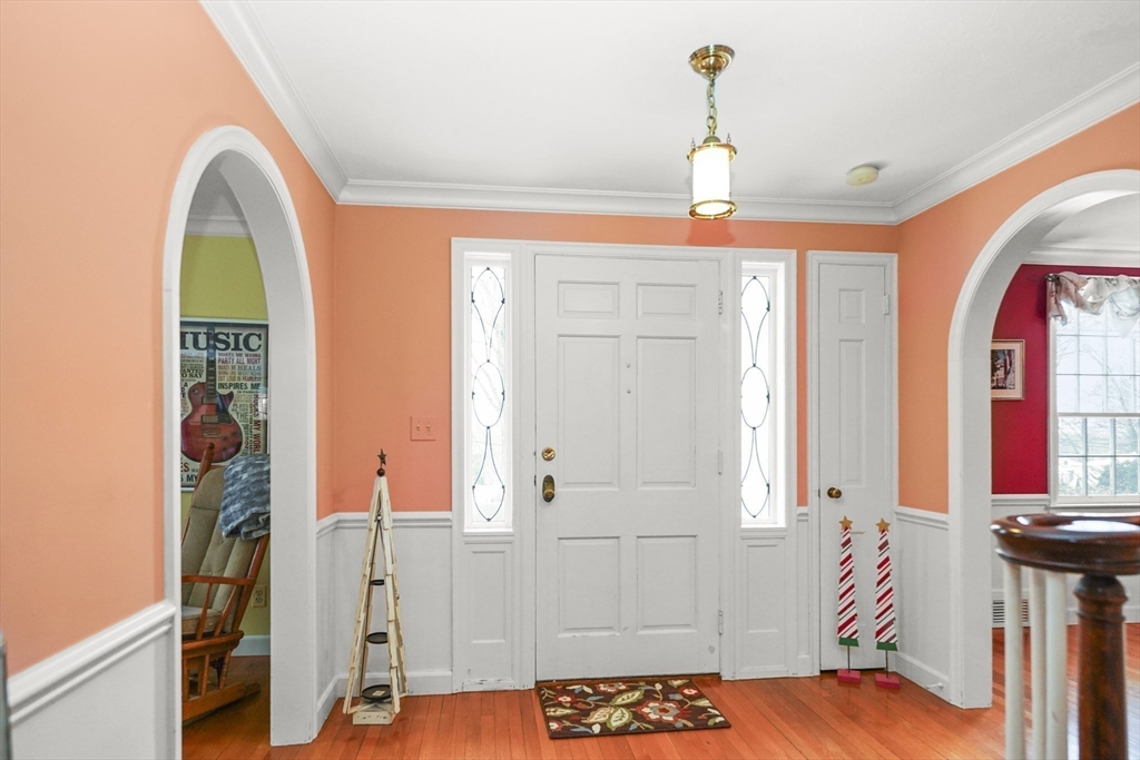 33 Severn Street Longmeadow, MA 01106 - Photo 15 of 42 a view of hallway with furniture and window