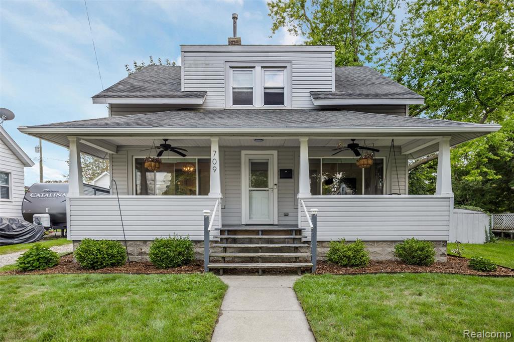 709 East Clinton Street Howell, MI 48843 - Photo 2 of 26 Gallery Image 2