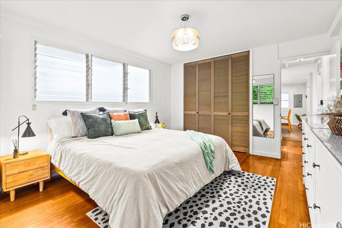 238 Puiwa Road Honolulu, HI 96817 - Photo 19 of 25 Primary bedroom.