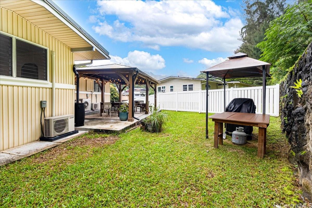 238 Puiwa Road Honolulu, HI 96817 - Photo 25 of 25 Private fenced in backyard.