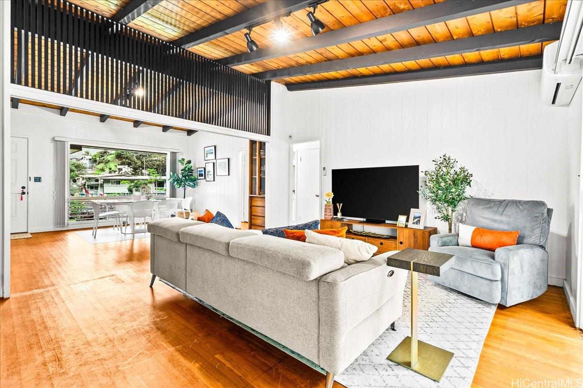 238 Puiwa Road Honolulu, HI 96817 - Photo 4 of 25 Beautiful open floor plan.