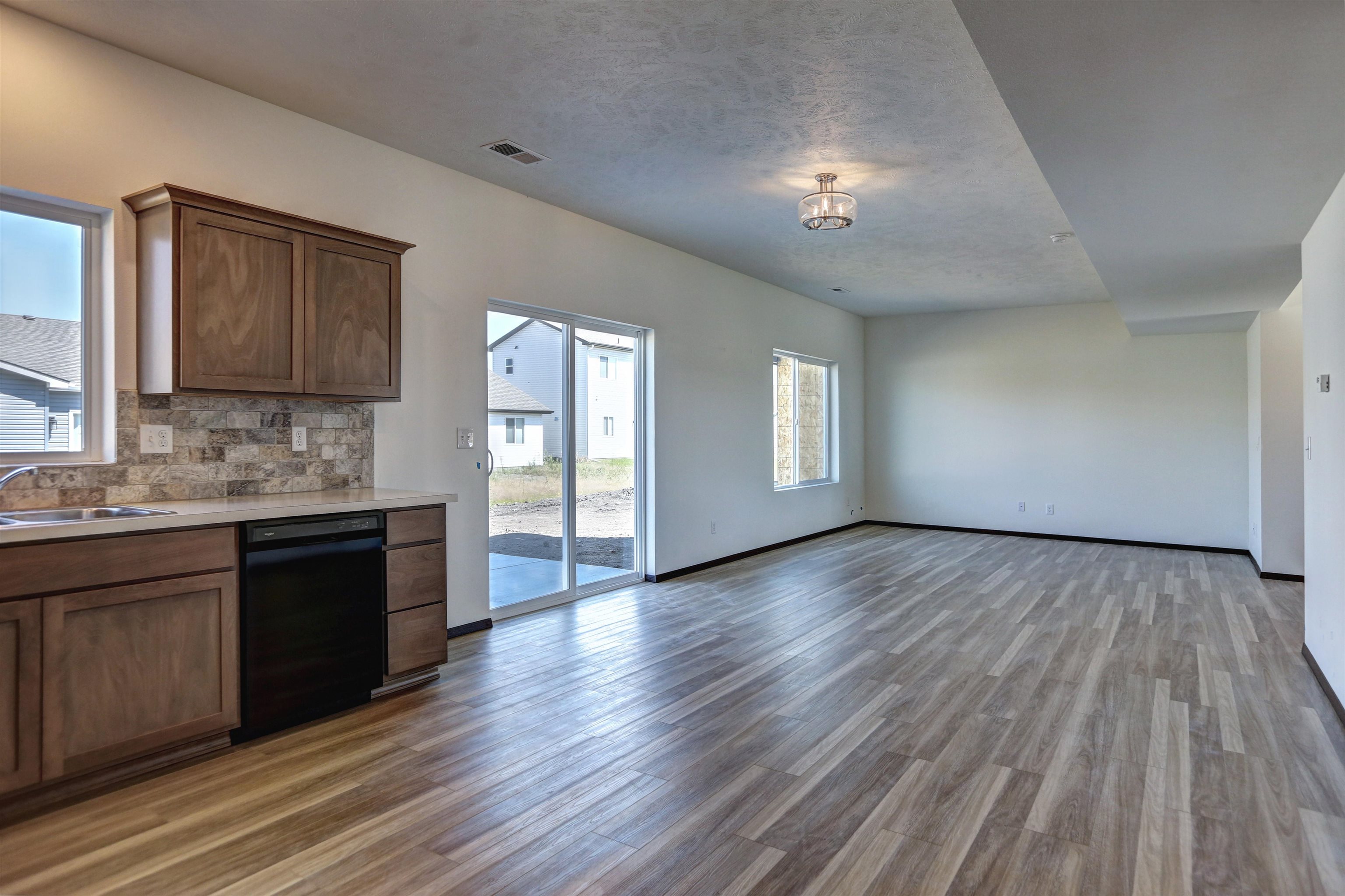 10412 West Lingonberry Road Cheney, WA 99004 - Photo 12 of 30