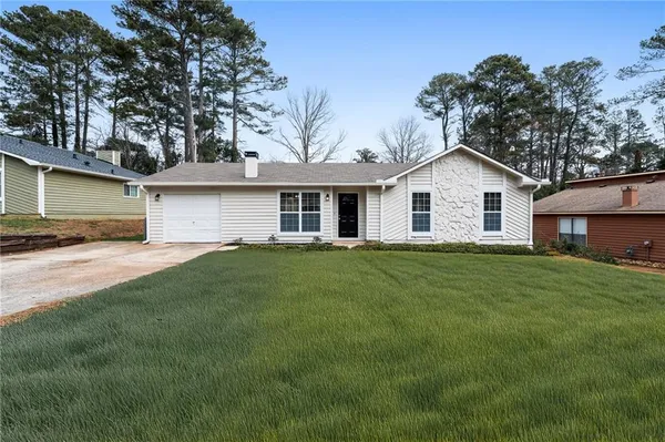 $250,000 | 8160 Winewood Way, Riverdale, GA 30274