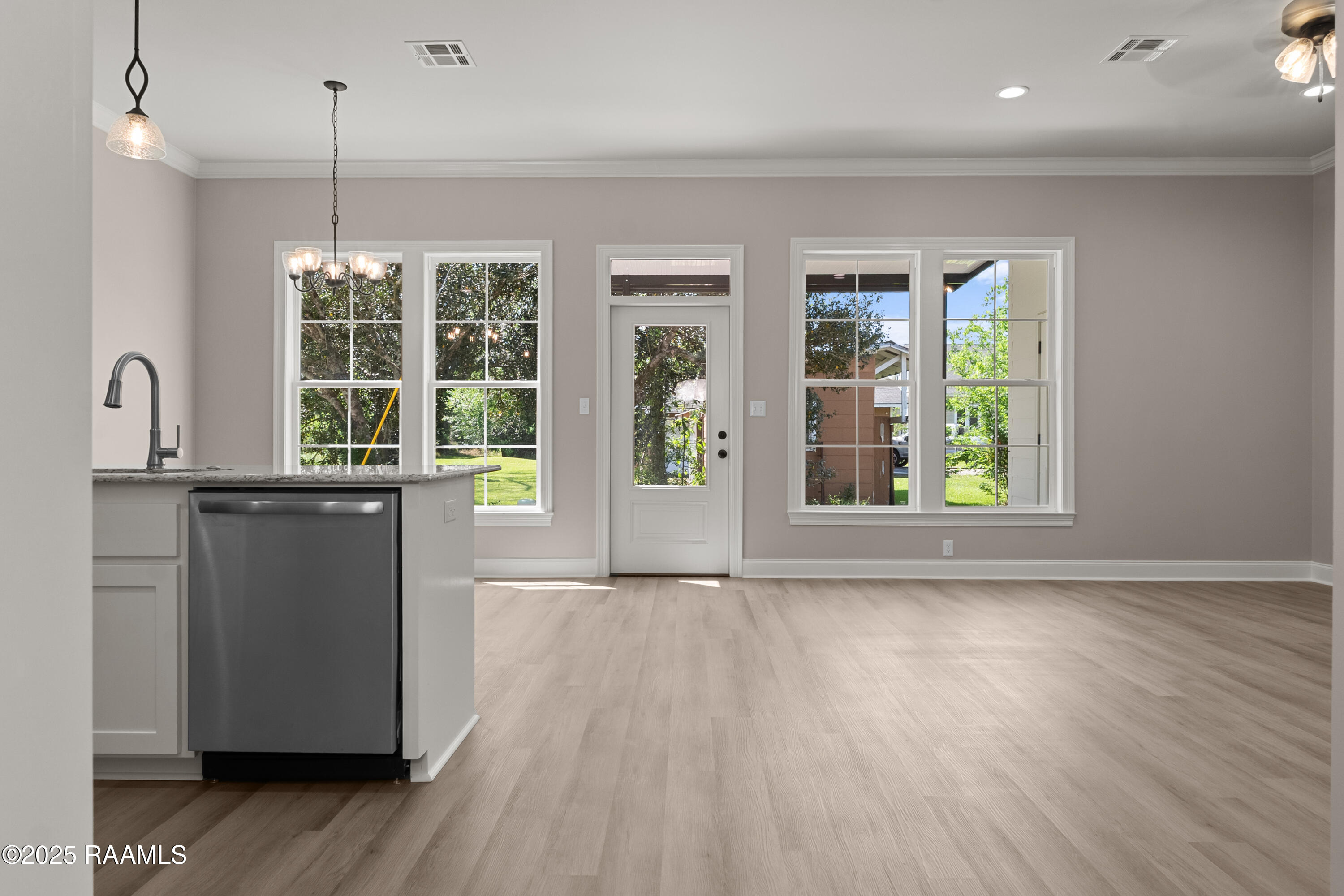 212 East D Street Rayne, LA 70578 - Photo 17 of 35 DSC02336