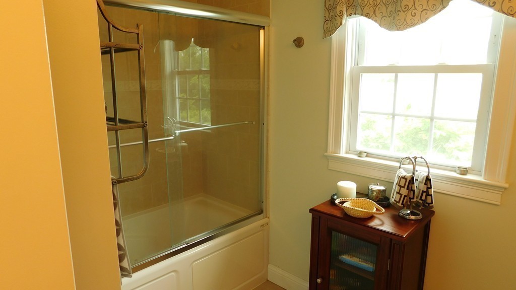4 Stephen French Road Swansea, MA 02777 - Photo 11 of 30 Gallery Image 11