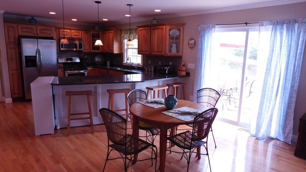 4 Stephen French Road Swansea, MA 02777 - Photo 7 of 30 Gallery Image 7