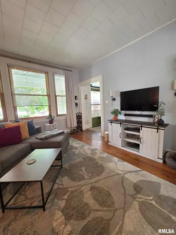 $125,000 | 1030 North 8th Street, Quincy, IL 62301