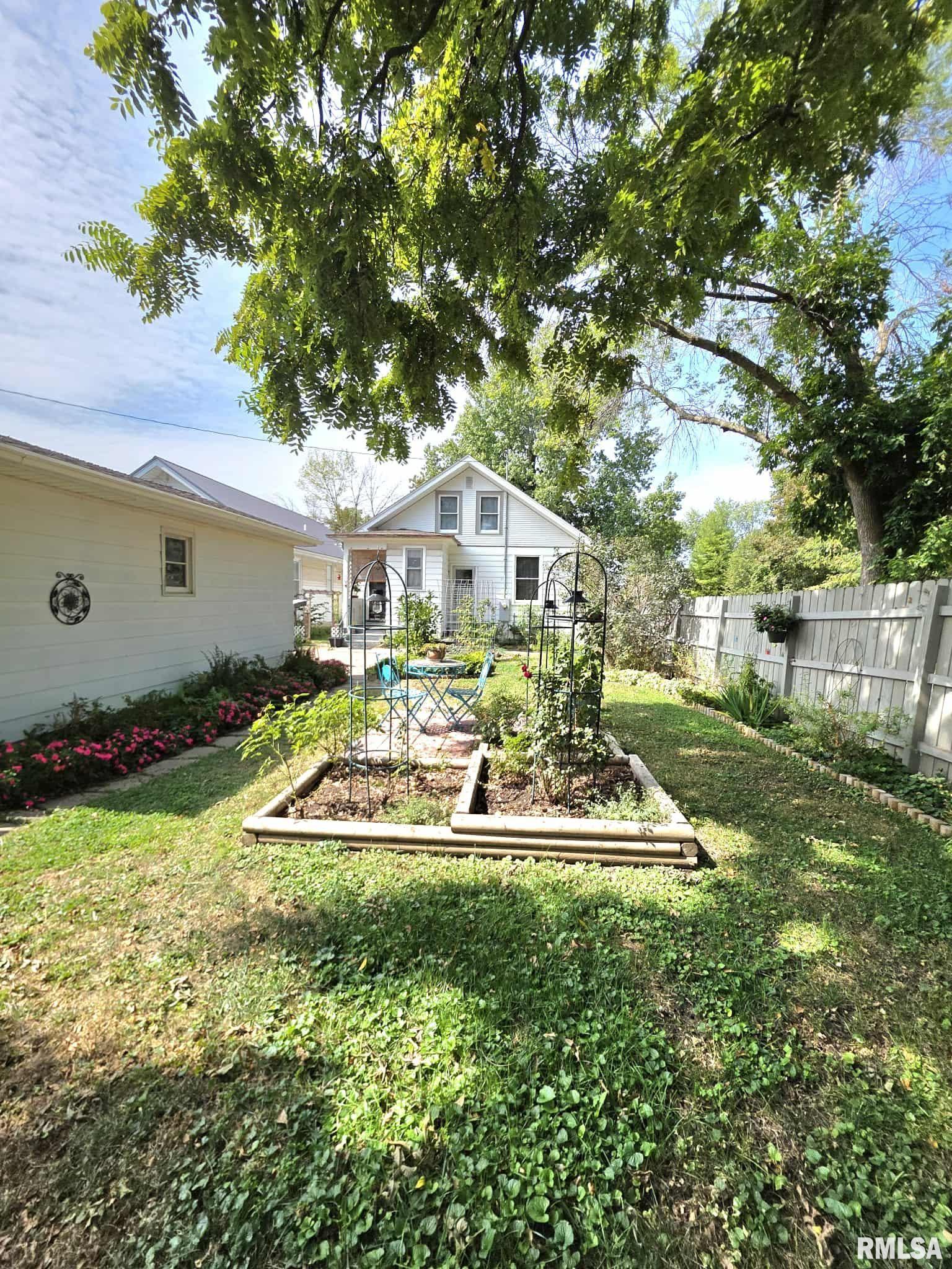 1030 North 8th Street Quincy, IL 62301 - Photo 27 of 46