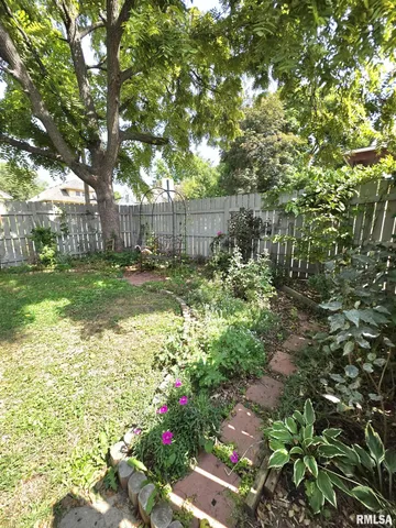 $125,000 | 1030 North 8th Street, Quincy, IL 62301