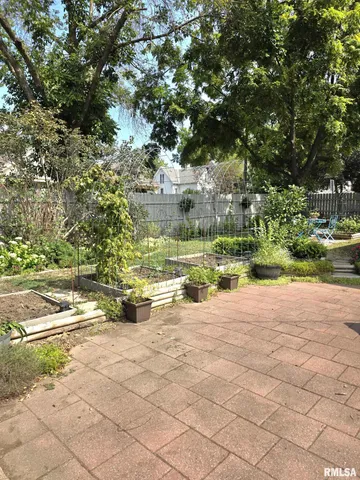 $125,000 | 1030 North 8th Street, Quincy, IL 62301