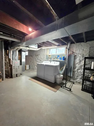 $125,000 | 1030 North 8th Street, Quincy, IL 62301