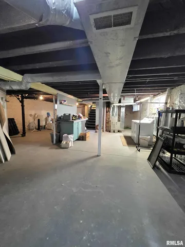 $125,000 | 1030 North 8th Street, Quincy, IL 62301