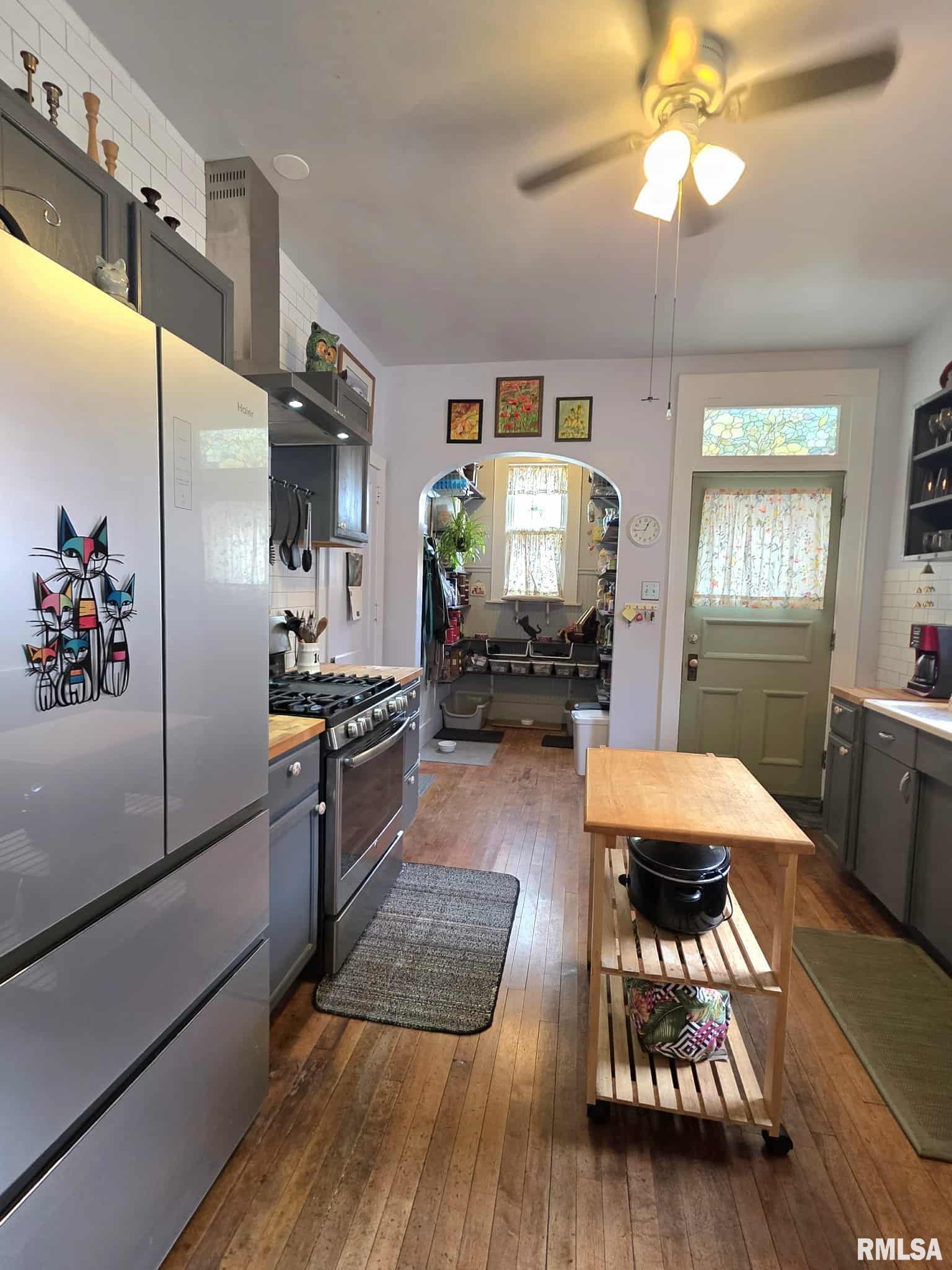 1030 North 8th Street Quincy, IL 62301 - Photo 6 of 46