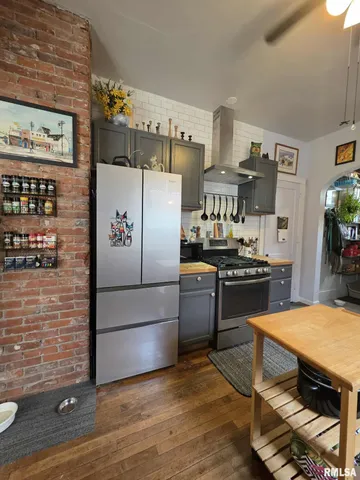 $125,000 | 1030 North 8th Street, Quincy, IL 62301