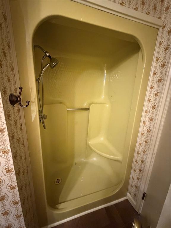 257 West Acres Road Gun Barrel City, TX 75156 - Photo 21 of 22 a bathroom with a shower