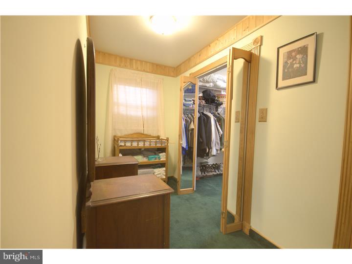 25 New Oak Road Mickleton, NJ 08056 - Photo 14 of 25 Walk-in Closet