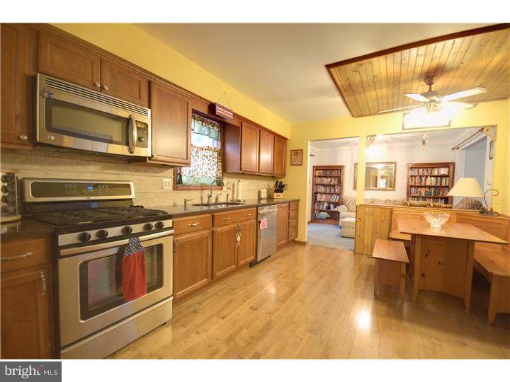 25 New Oak Road Mickleton, NJ 08056 - Photo 5 of 25 Kitchen
