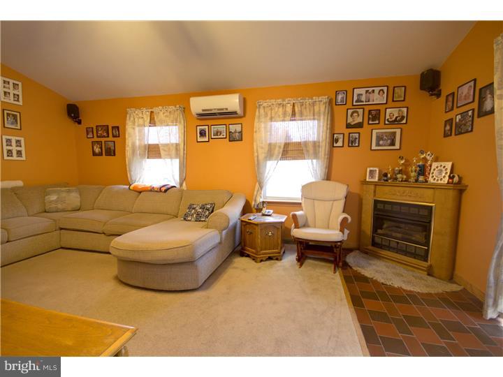 25 New Oak Road Mickleton, NJ 08056 - Photo 10 of 25 Family Room