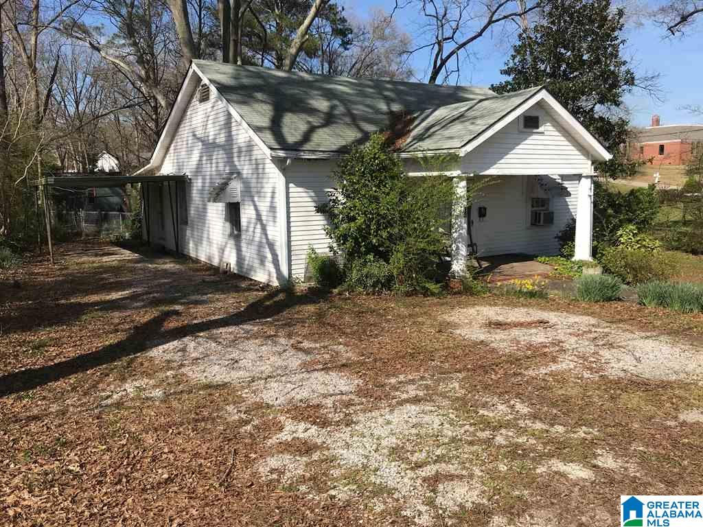 1065 Coleman Street Heflin, AL 36264 - Photo 2 of 17