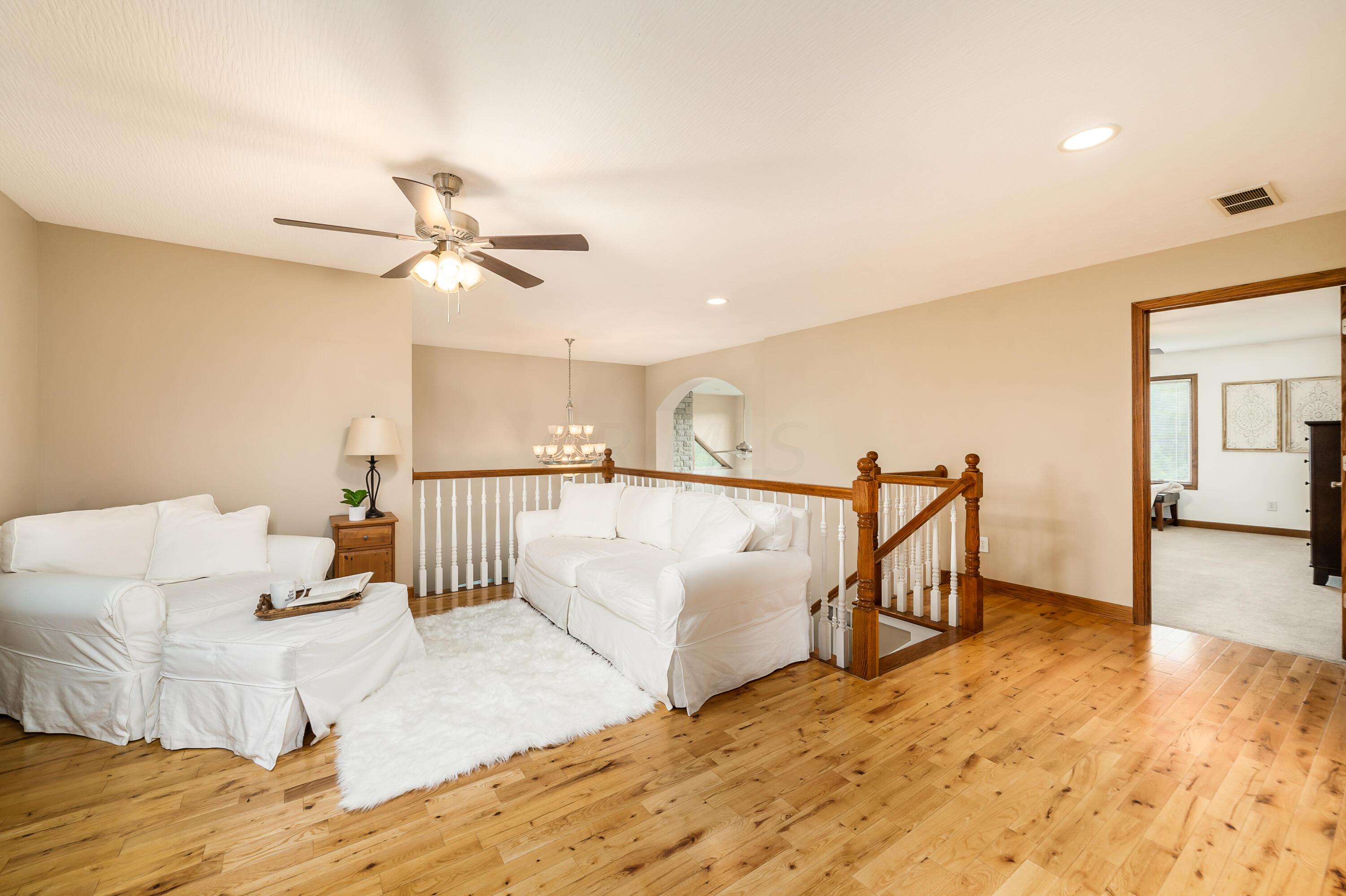 7733 Refugee Road Southwest Etna, OH 43062 - Photo 21 of 42 Loft