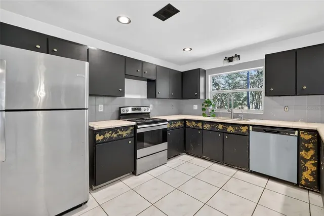 $640,000 | 2110 Warrensford Road, Pierson, FL 32180