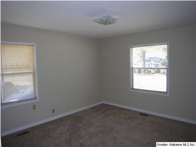 229 Raleigh Avenue Birmingham, AL 35209 - Photo 8 of 13