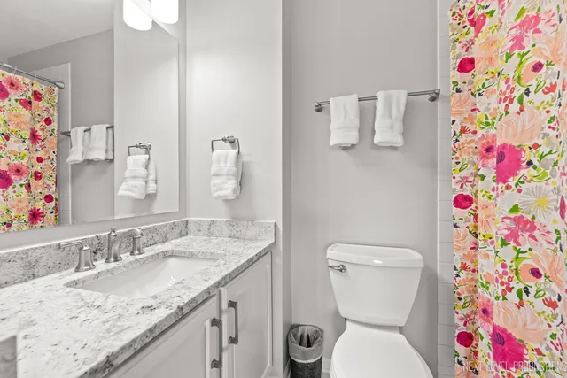 $425,000 | 479 River Bend Road, Unit 111, Naperville, IL 60540