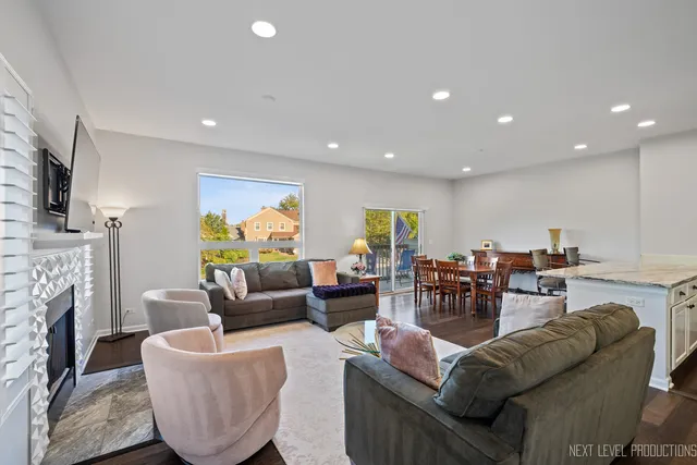 $425,000 | 479 River Bend Road, Unit 111, Naperville, IL 60540