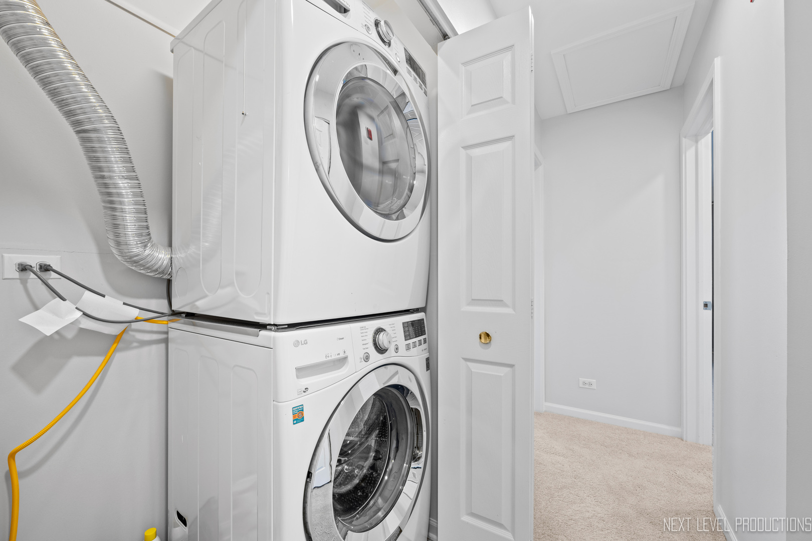 479 River Bend Road, Unit 111 Naperville, IL 60540 - Photo 21 of 25 a utility room with dryer and washer