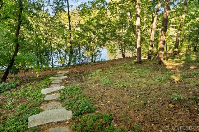 $425,000 | 479 River Bend Road, Unit 111, Naperville, IL 60540