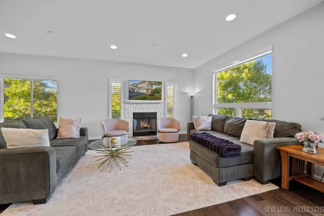 $425,000 | 479 River Bend Road, Unit 111, Naperville, IL 60540