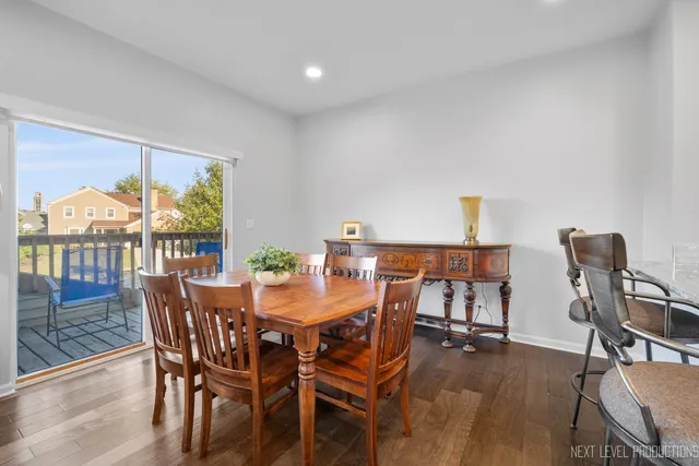 $425,000 | 479 River Bend Road, Unit 111, Naperville, IL 60540