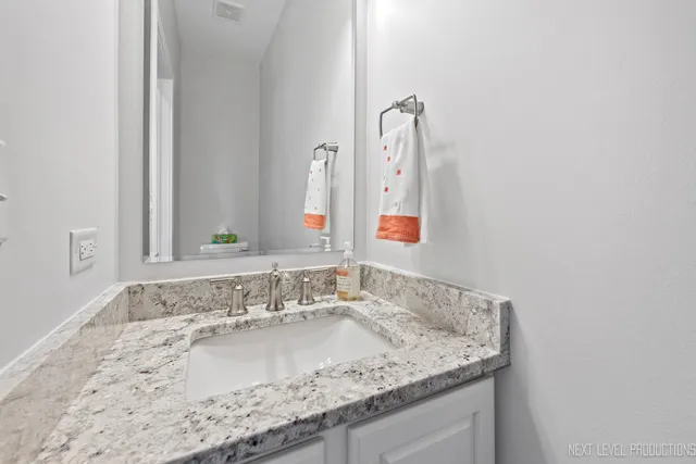 $425,000 | 479 River Bend Road, Unit 111, Naperville, IL 60540