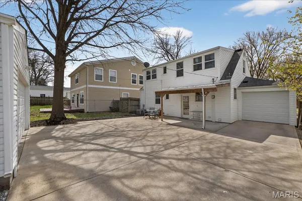 $425,000 | 1158 North Geyer Road, Kirkwood, MO 63122