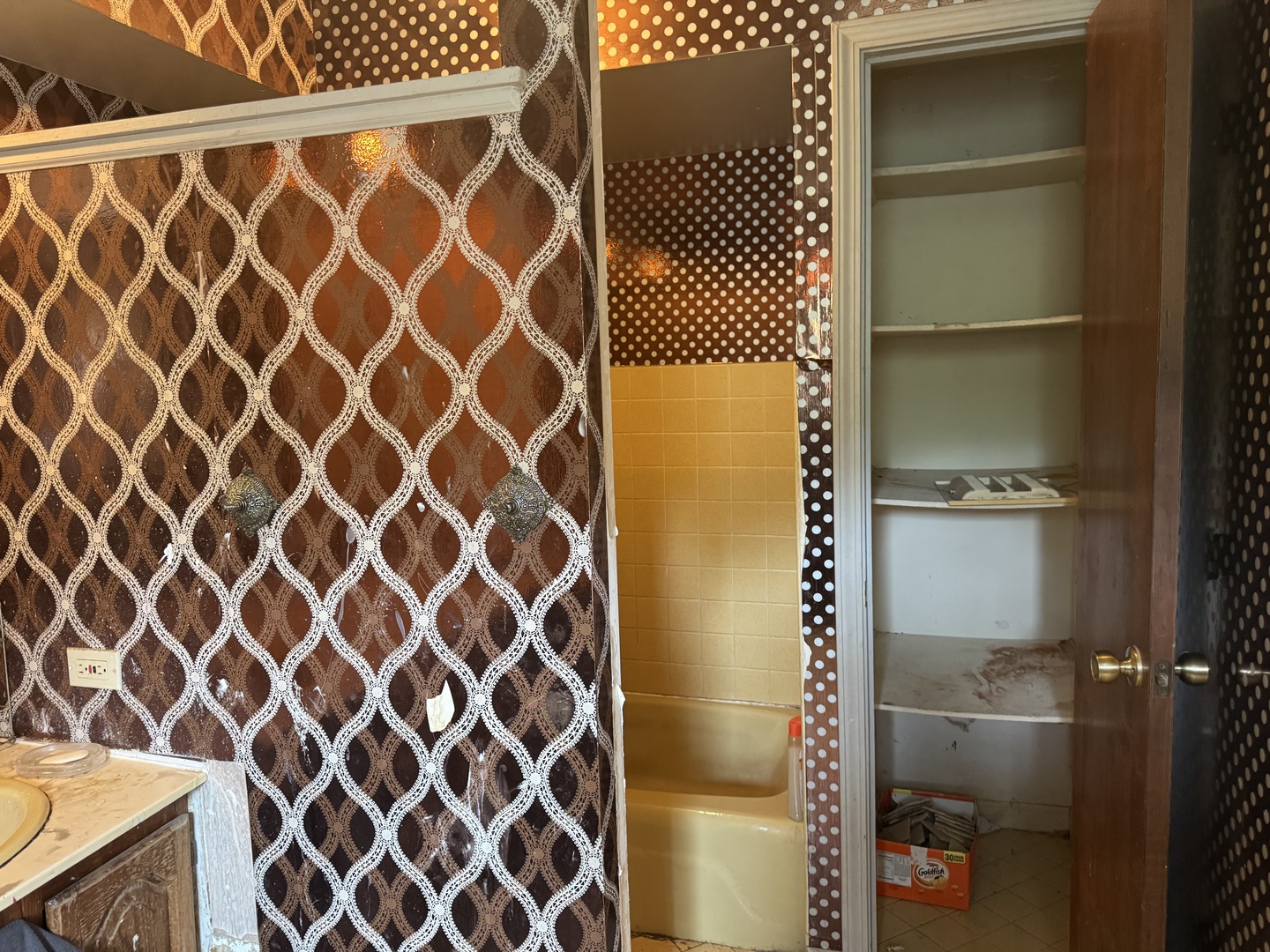 421 East Wise Road Schaumburg, IL 60193 - Photo 15 of 52 Gallery Image 15