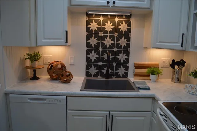 $129,900 | 115 Lemans Court, Unit 115, Lake St. Louis, MO 63367