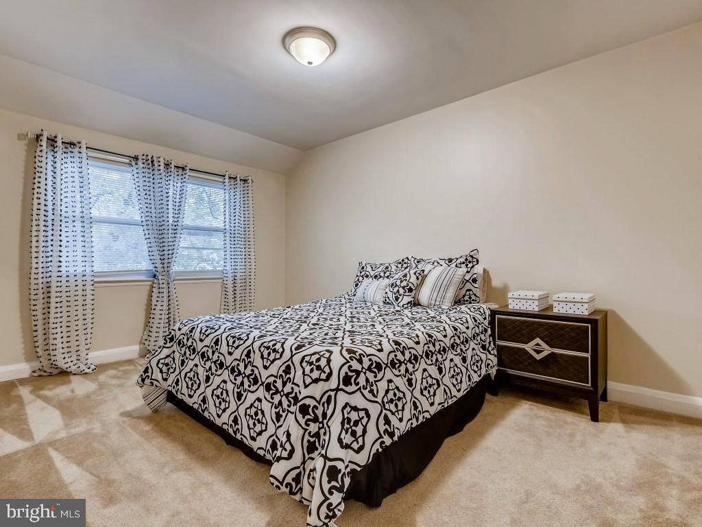 1524 Stonewood Road Baltimore, MD 21239 - Photo 16 of 27 Gallery Image 16