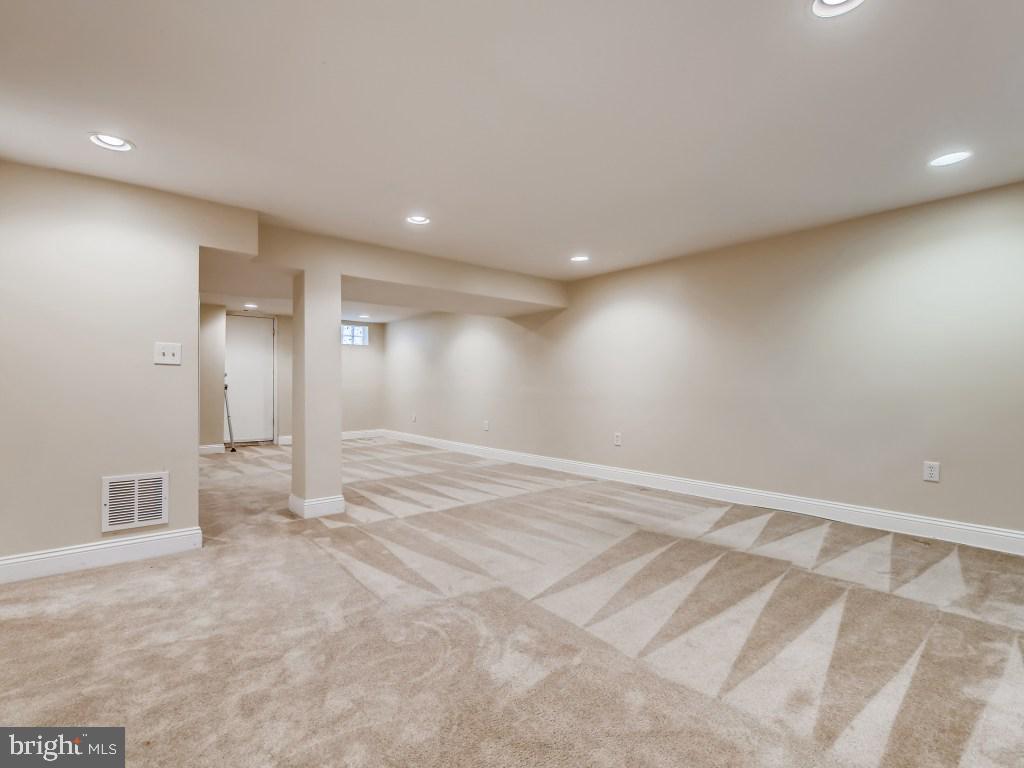 1524 Stonewood Road Baltimore, MD 21239 - Photo 20 of 27 Gallery Image 20