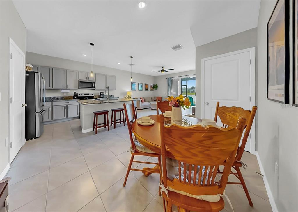 263 Mangrove Shade Circle Apollo Beach, FL 33572 - Photo 13 of 35