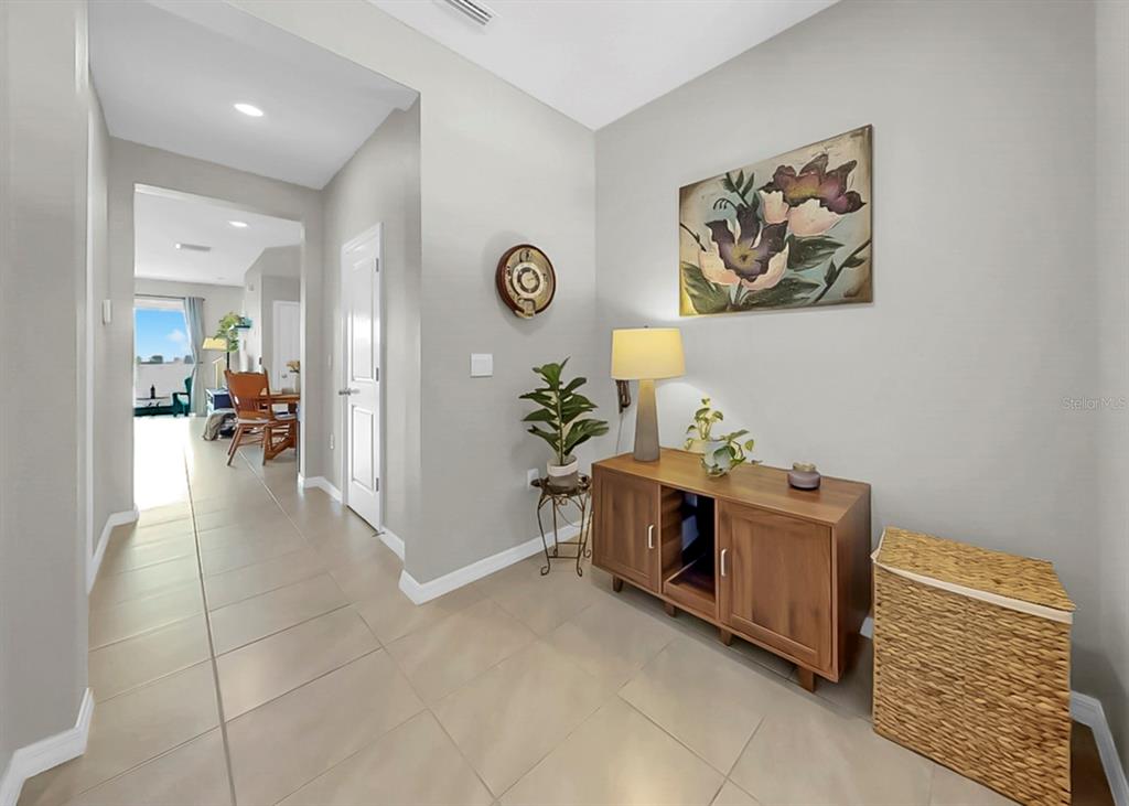 263 Mangrove Shade Circle Apollo Beach, FL 33572 - Photo 8 of 35