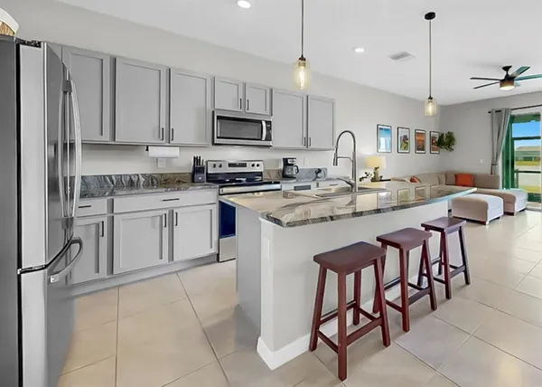 $290,000 | 263 Mangrove Shade Circle, Apollo Beach, FL 33572