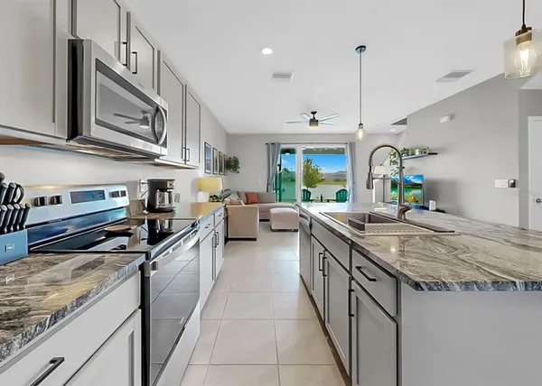 $290,000 | 263 Mangrove Shade Circle, Apollo Beach, FL 33572