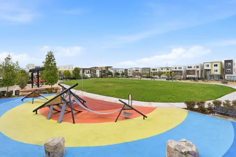 $1,188,000 | 157 Llano De Los Robles Avenue, Unit 4, San Jose, CA 95136