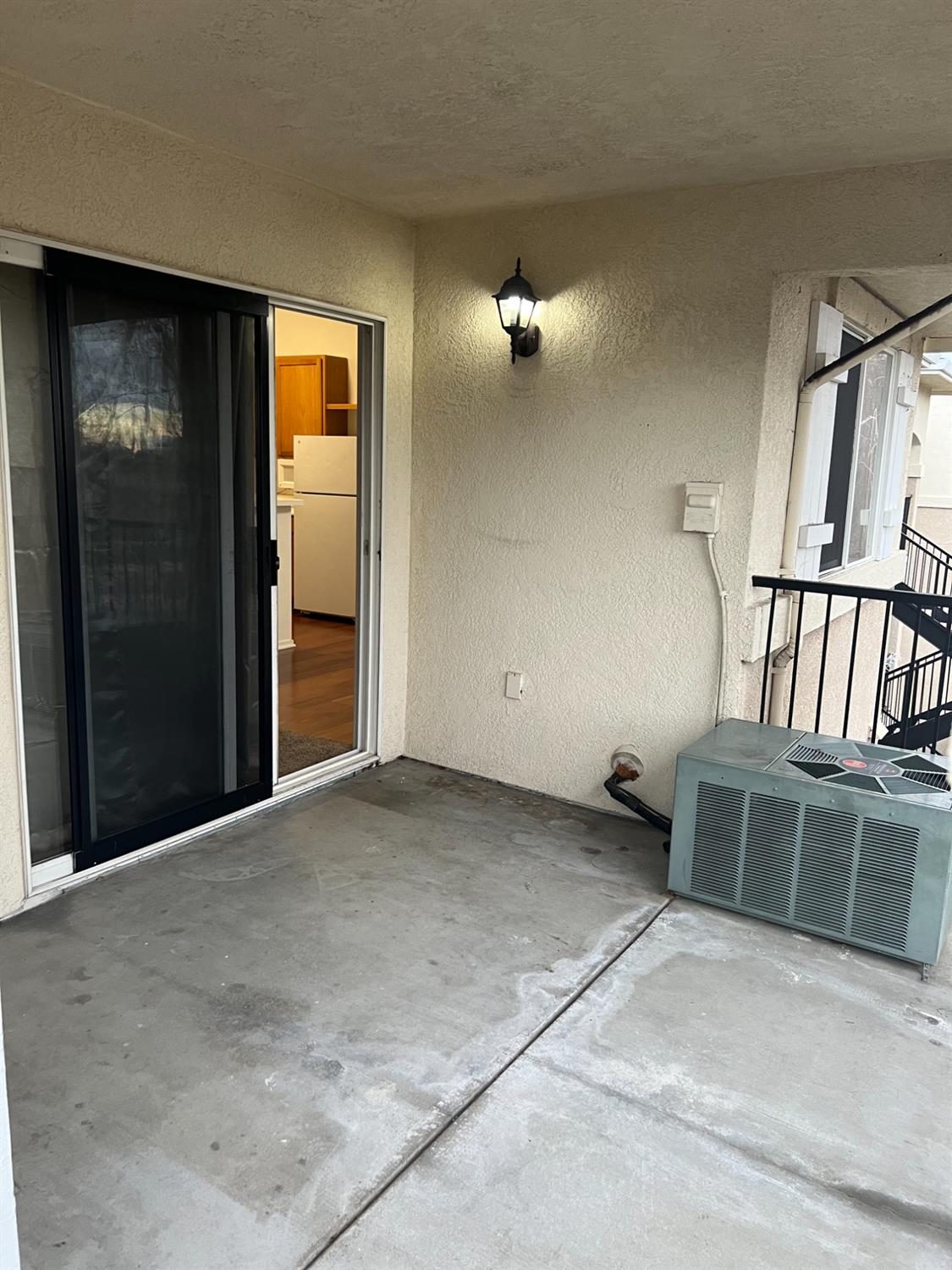 565 Peerless Way, Unit 302 Tracy, CA 95376 - Photo 15 of 17 an empty room with windows