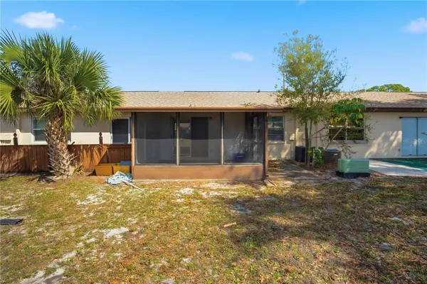 $1,400 | 24862 US Highway 19 North, Unit 204, Clearwater, FL 33763